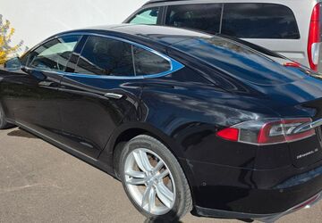 Tesla Model S 425.000 km 19.499 &euro; Vogtsburg 79235