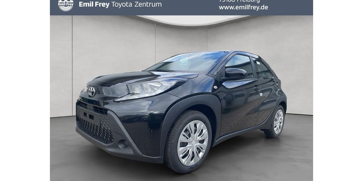 Toyota Aygo (X) 2.276 km 16.990 &euro; Freiburg 79108