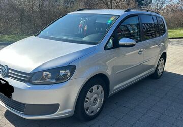 VW Touran 227.500 km 7.400 &euro; Freiburg 79108