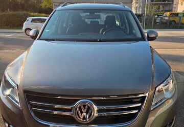 VW Tiguan 68.000 km 9.500 &euro; Freiburg 79100