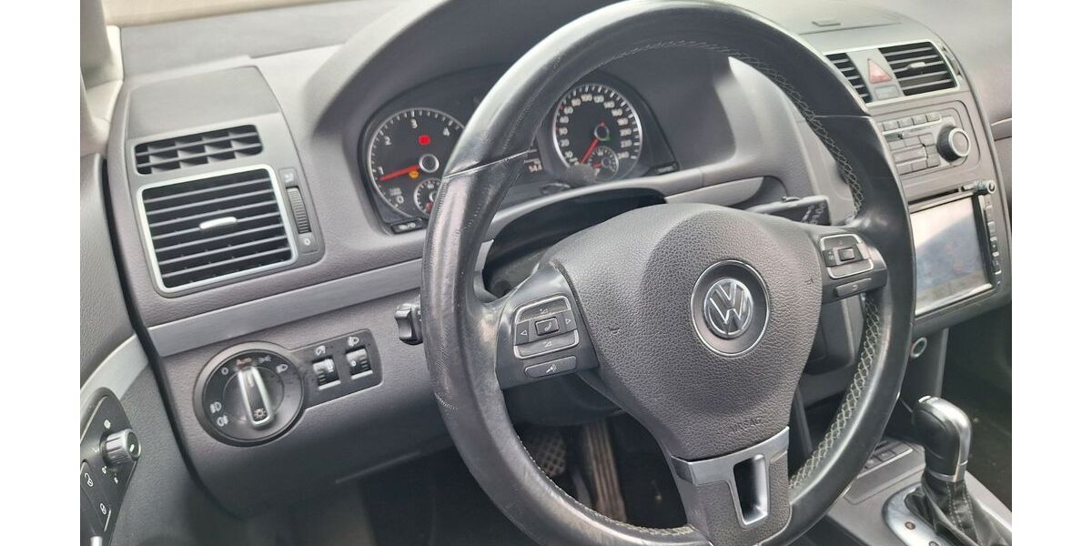VW Touran 243.000 km 6.900 &euro; Freiburg 79115