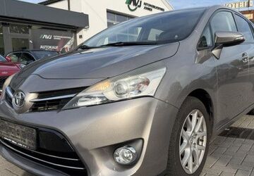 Toyota Verso 172.500 km 5.650 &euro; Bad Krozingen - Hausen 79189