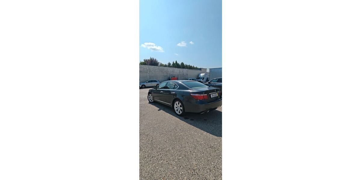 Lexus LS 600 279.000 km 14.999 &euro; Müllheim 79379