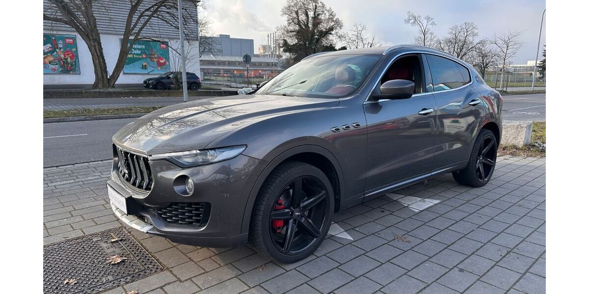 Maserati Levante 247.000 km 18.500 &euro; Freiburg 79108
