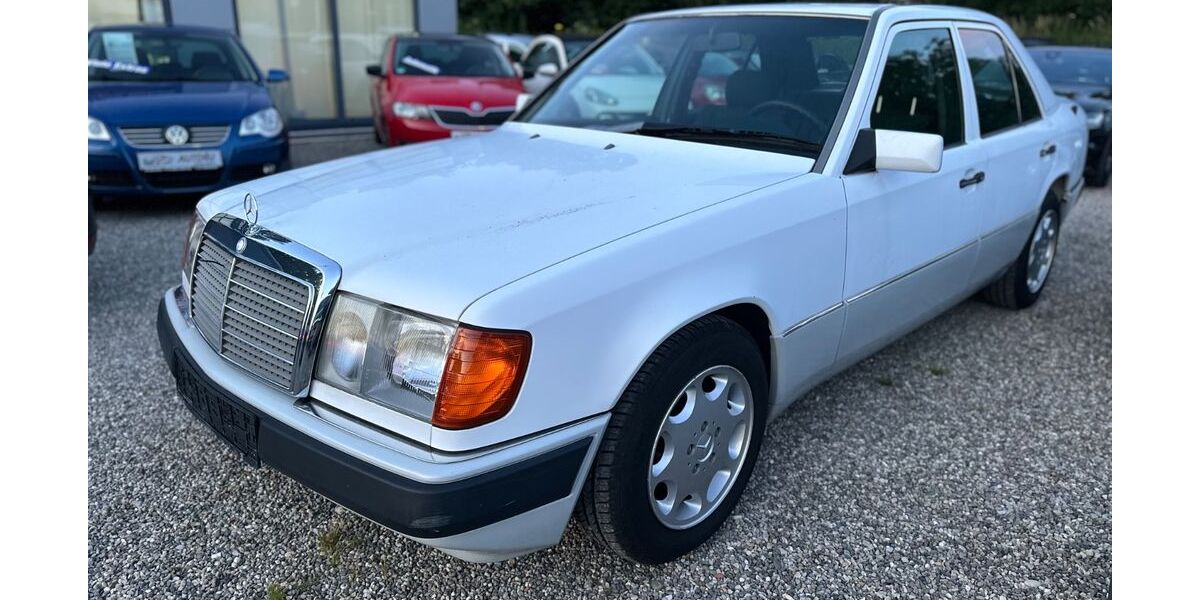 Mercedes-Benz 200 188.000 km 4.900 &euro; Freiburg im Breisgau 79108