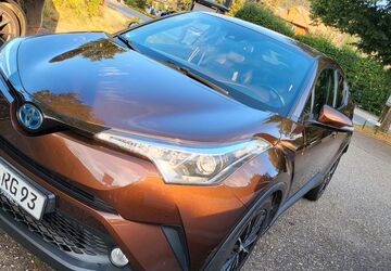 Toyota C-HR 165.000 km 17.000 &euro; Titisee-Neustadt 79822