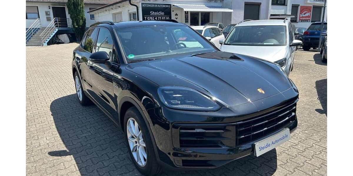 Porsche Cayenne 19.600 km 89.950 &euro; Freiburg 79111
