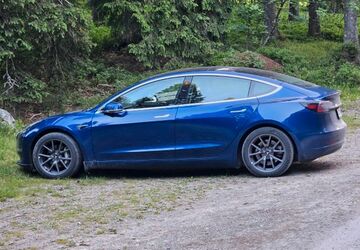 Tesla Model 3 114.000 km 22.900 &euro; Titisee-Neustadt 79822
