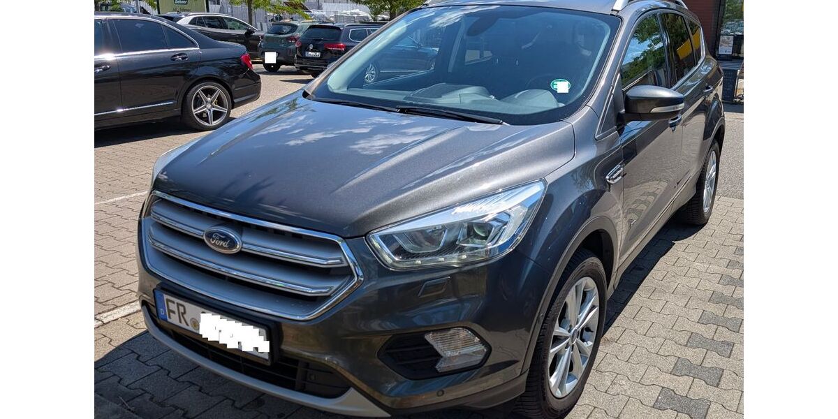 Ford Kuga 108.000 km 12.800 &euro; Freiburg 79115