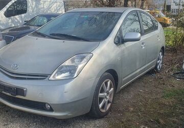 Toyota Prius 178.550 km 3.900 &euro; Freiburg 79108